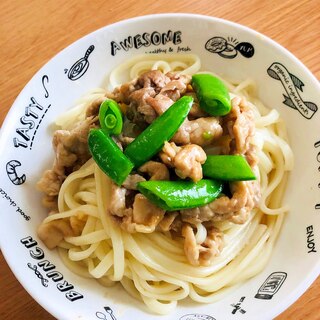 肉とスナップえんどうのぶっかけうどん